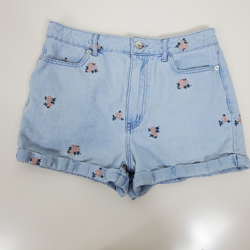 rose embroidered high waisted mom shorts size 27